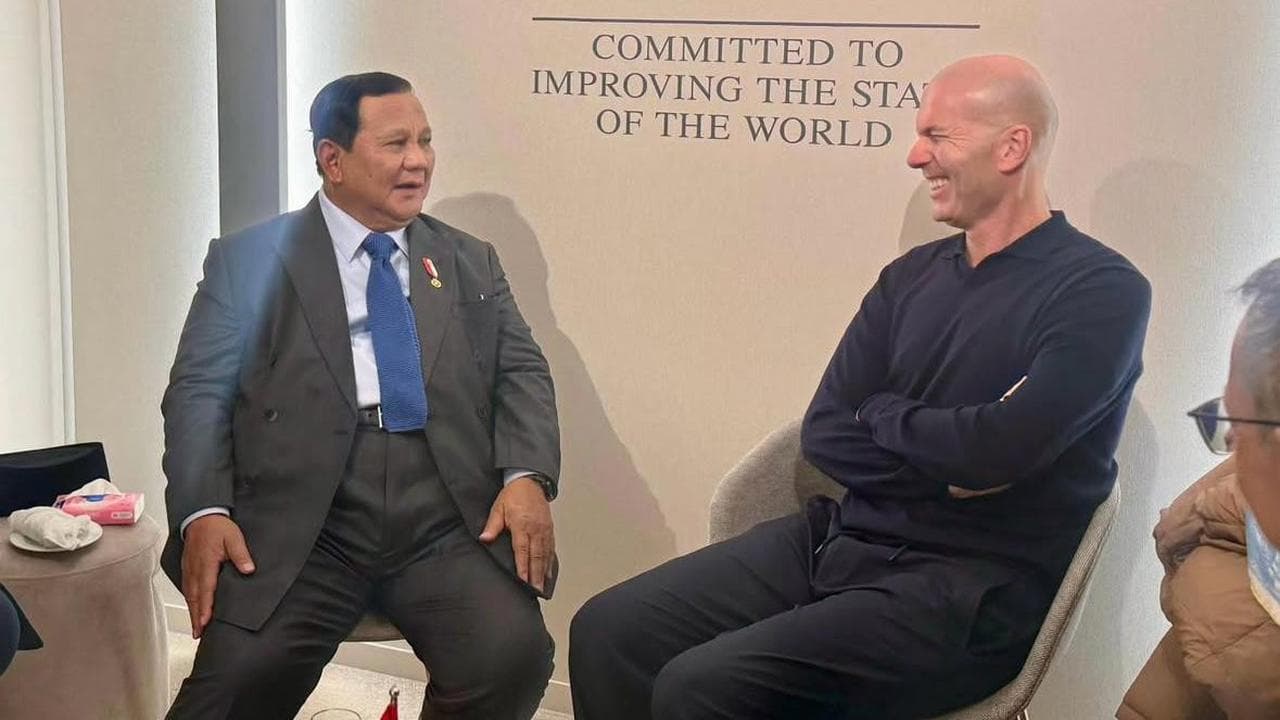 Analisis Strategis: Dari Davos ke Lapangan Hijau, Bagaimana Pertemuan Prabowo-Zidane Bisa Mengubah Wajah Sepak Bola Indonesia?