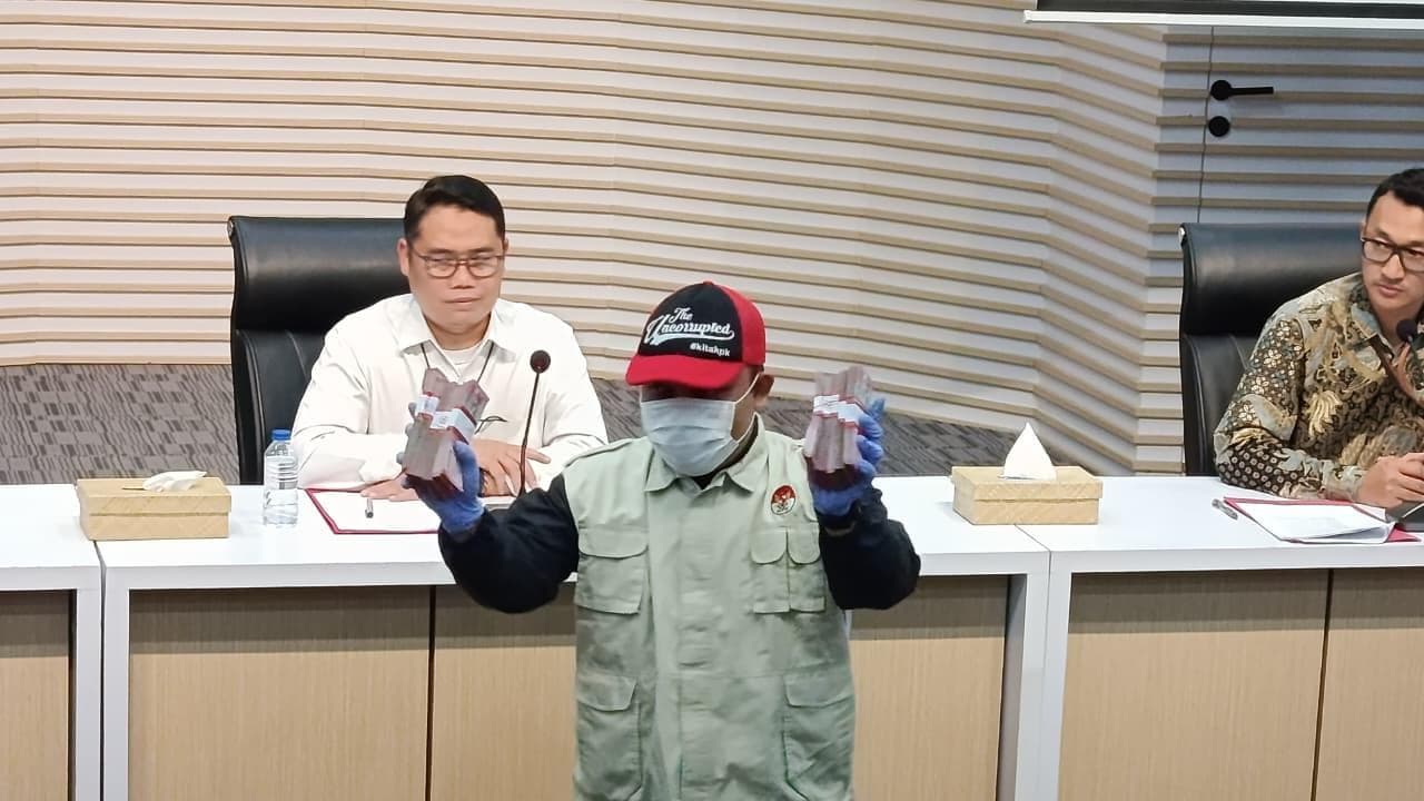 Skandal Gratifikasi Rp 2,5 Miliar di PN Depok: Menguak Rantai Korupsi di Lembaga Peradilan