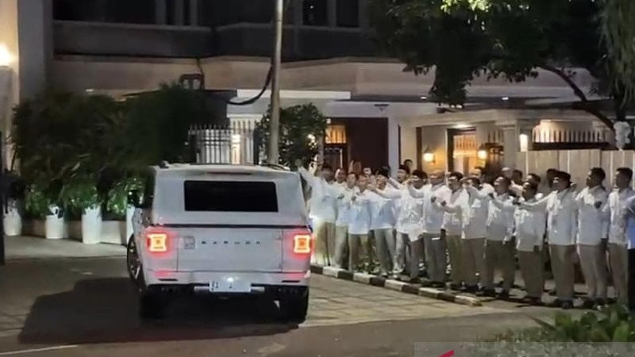 Simbolisme Politik dalam Perayaan Sederhana: Refleksi 18 Tahun Partai Gerindra di Era Kepemimpinan Baru