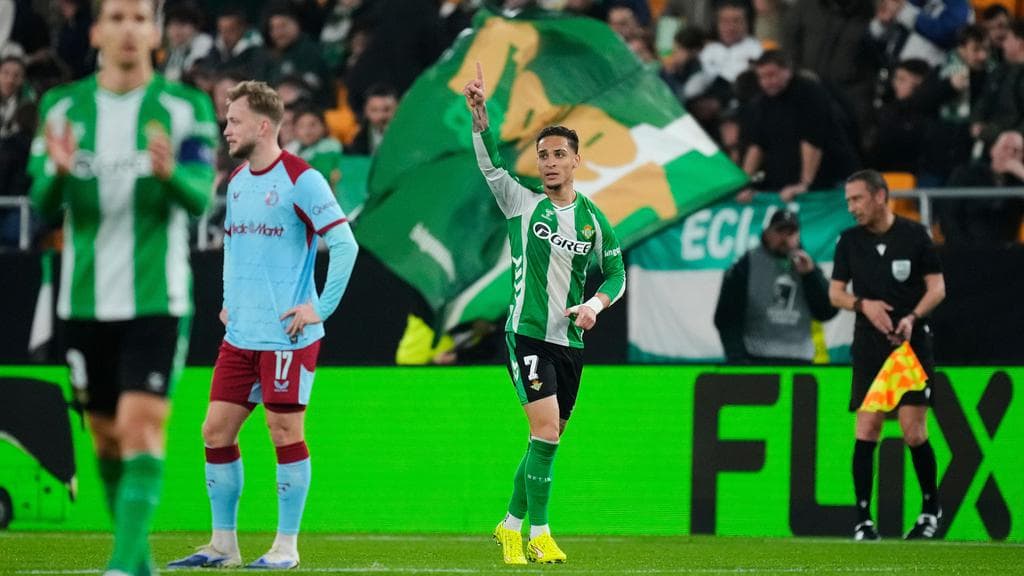 Transformasi Total Antony: Dari Beban di Old Trafford Menjadi Pahlawan di Benito Villamarín