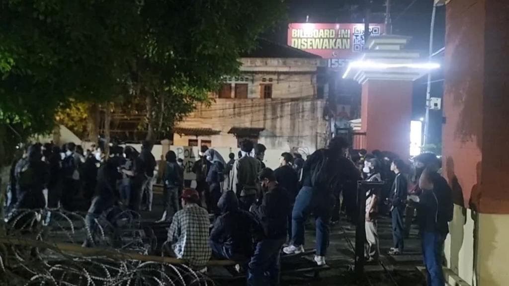 Analisis Dinamika Sosial: Ketika Warga Lokal Menjadi Penengah dalam Aksi Unjuk Rasa di Yogyakarta