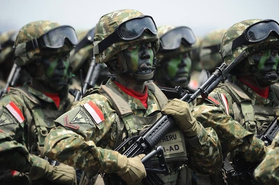 Mengapa Manusia Tetap Jadi Tulang Punggung Militer Modern di Era Teknologi Canggih?