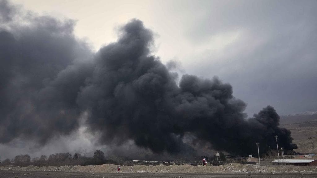 Mengapa Pakistan Mendadak Jadi Juru Damai AS-Iran? Analisis Mendalam di Balik Diplomasi Tersembunyi