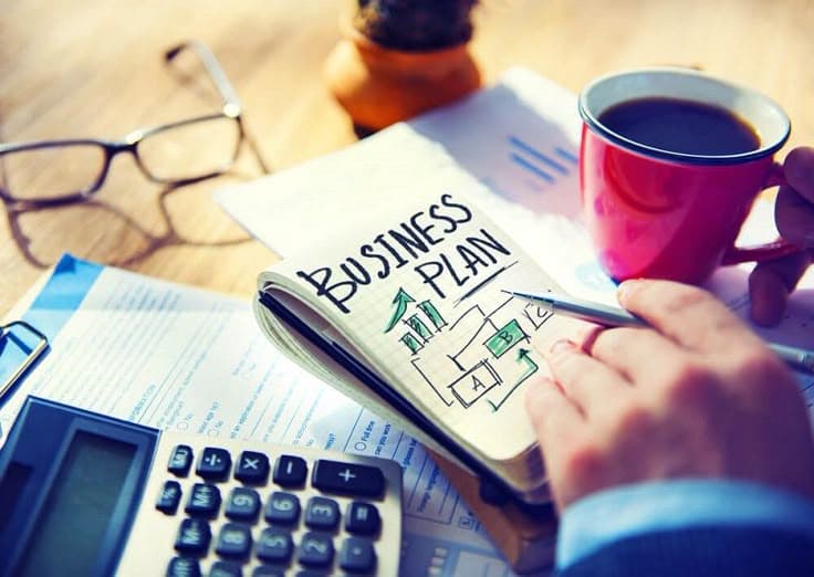 Analisis Mendalam: Strategi Bisnis yang Tahan Banting di Tengah Gejolak Ekonomi