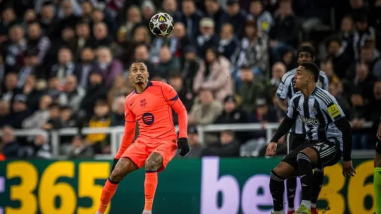 Analisis Mendalam: Drama Penalti di Injury Time dan Taktik Xavi yang Dipertanyakan di St. James' Park